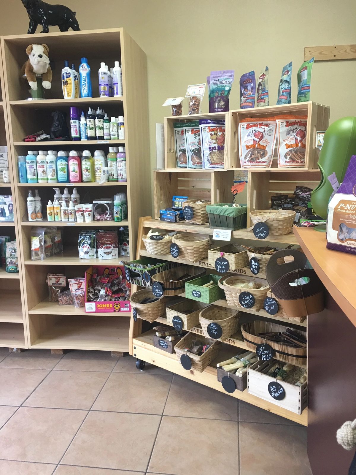 Food and treats at the Mesa store